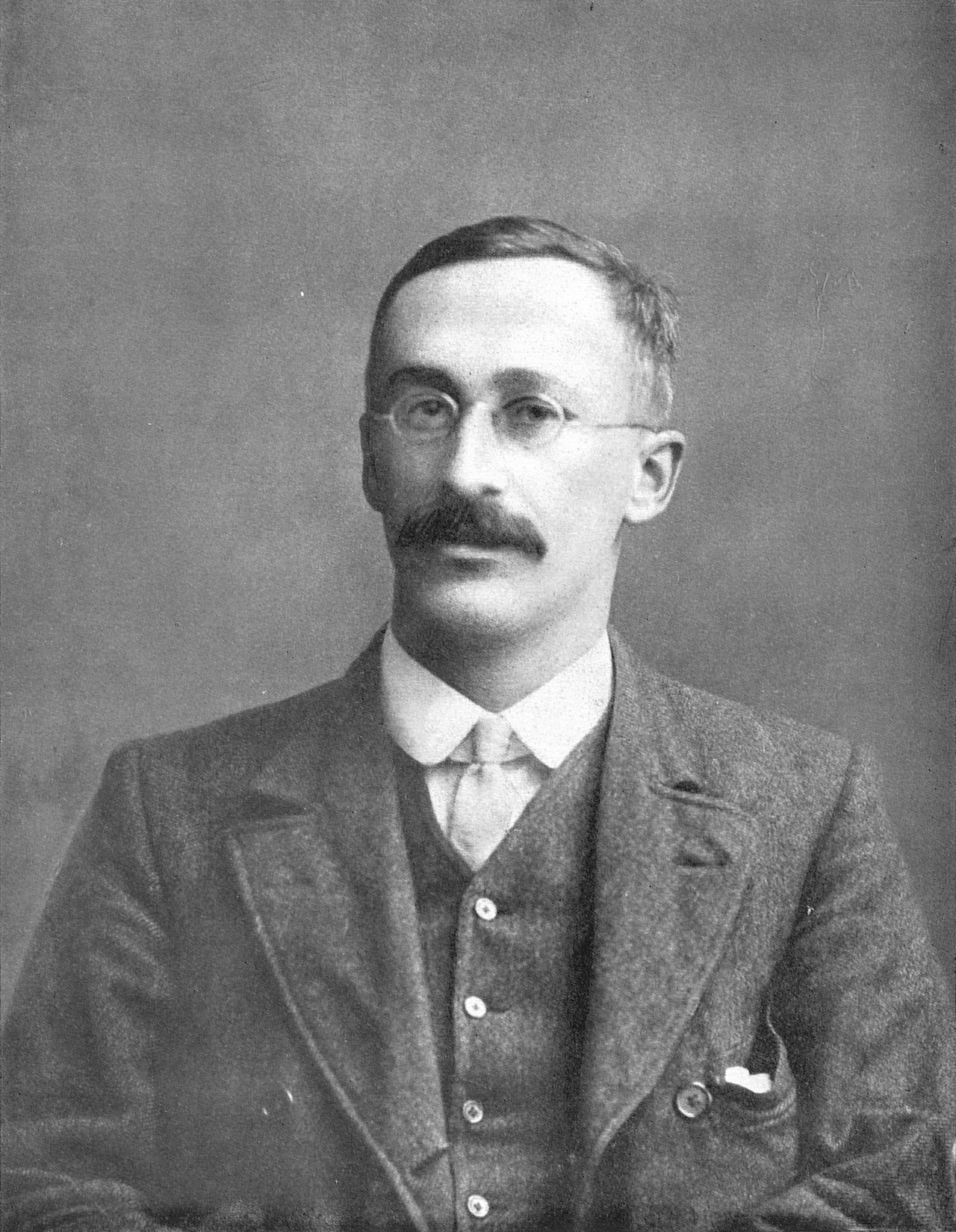 A photograph of William Sealy Gosset
